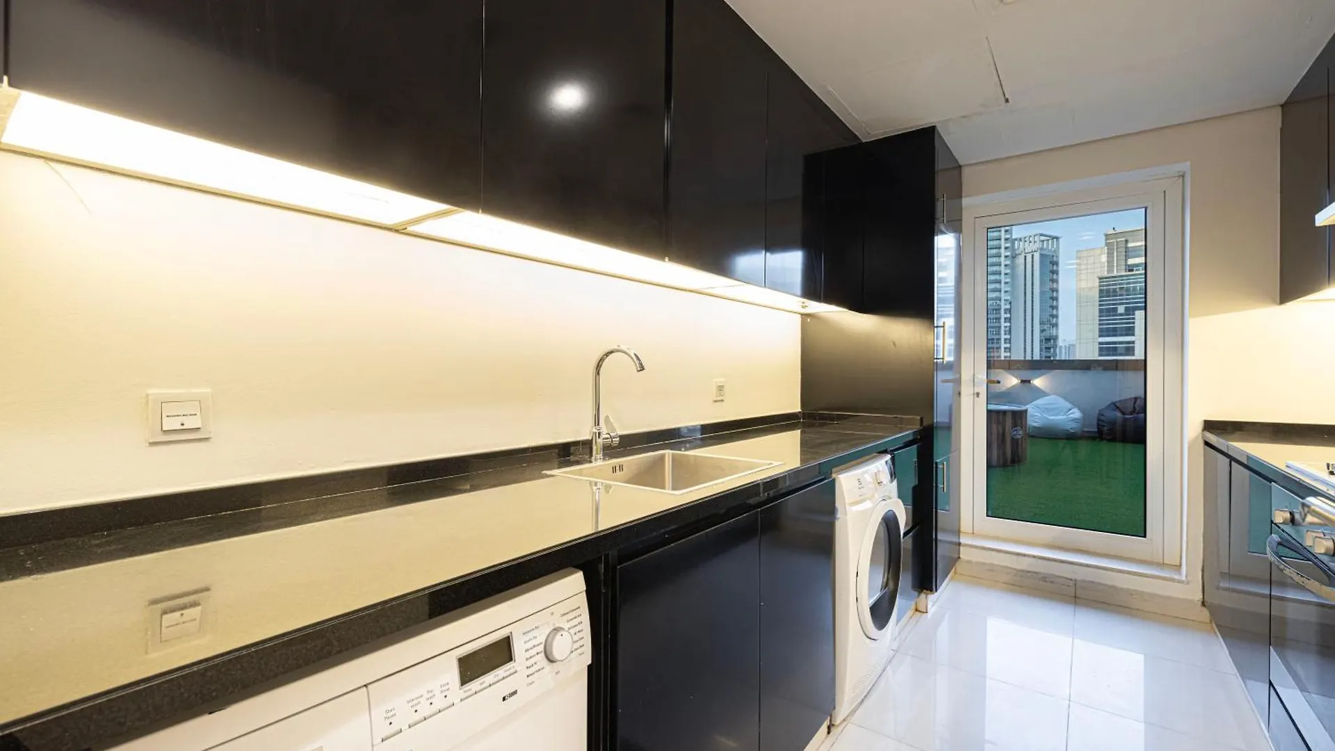 Next'House - Downtown Views Host Hostel Dubai