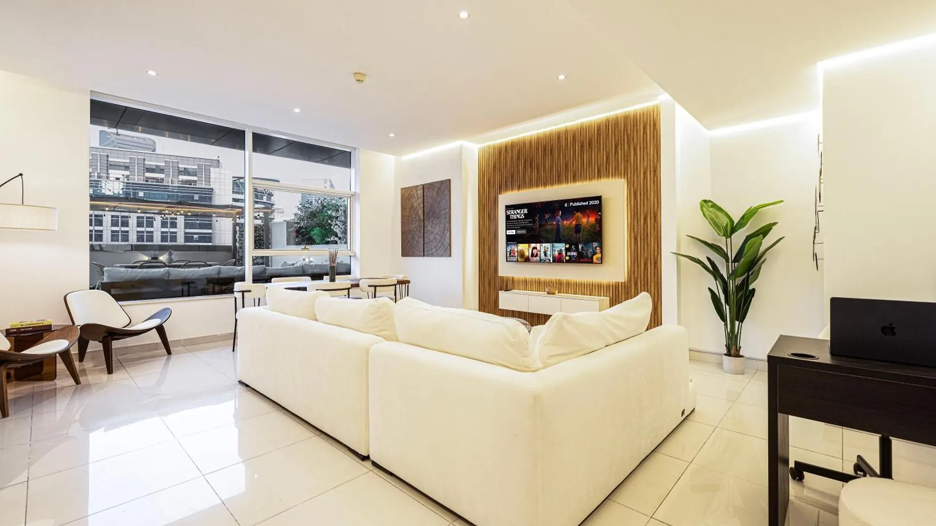 Next'House - Downtown Views Host Hostel Dubai United Arab Emirates