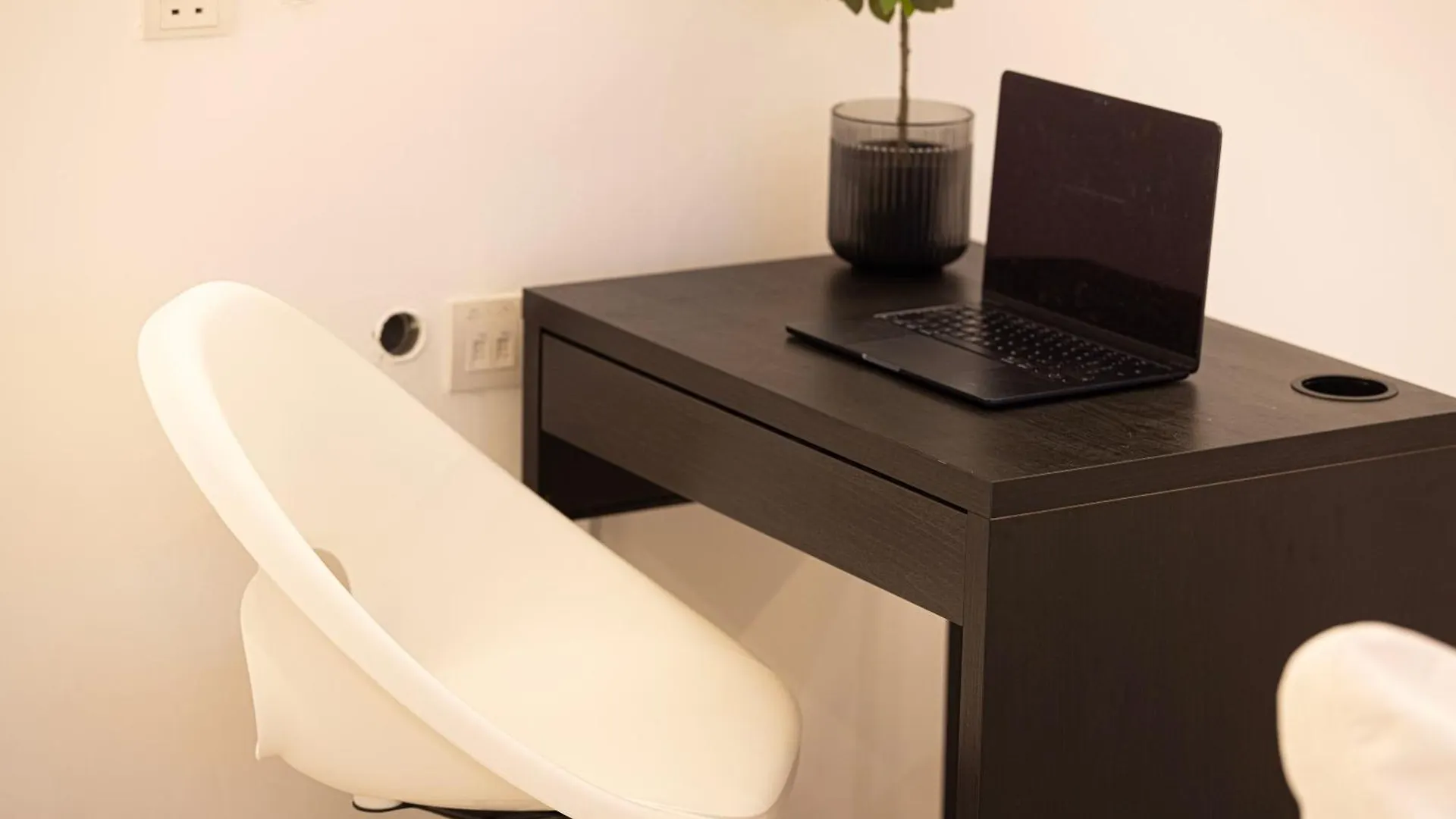 Next'House - Downtown Views Host Hostel Dubai
