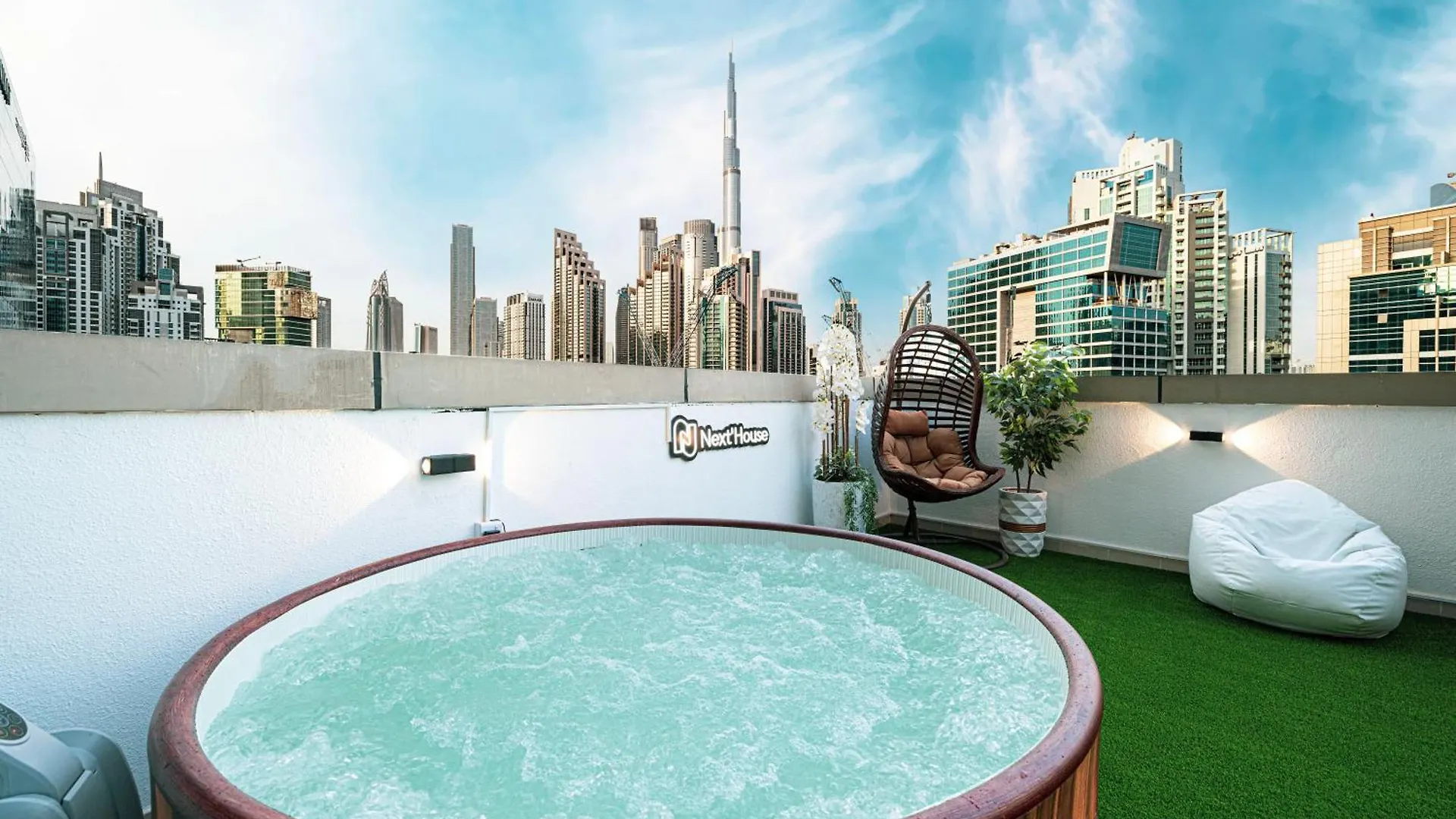 Next\'House - Downtown Views Host location