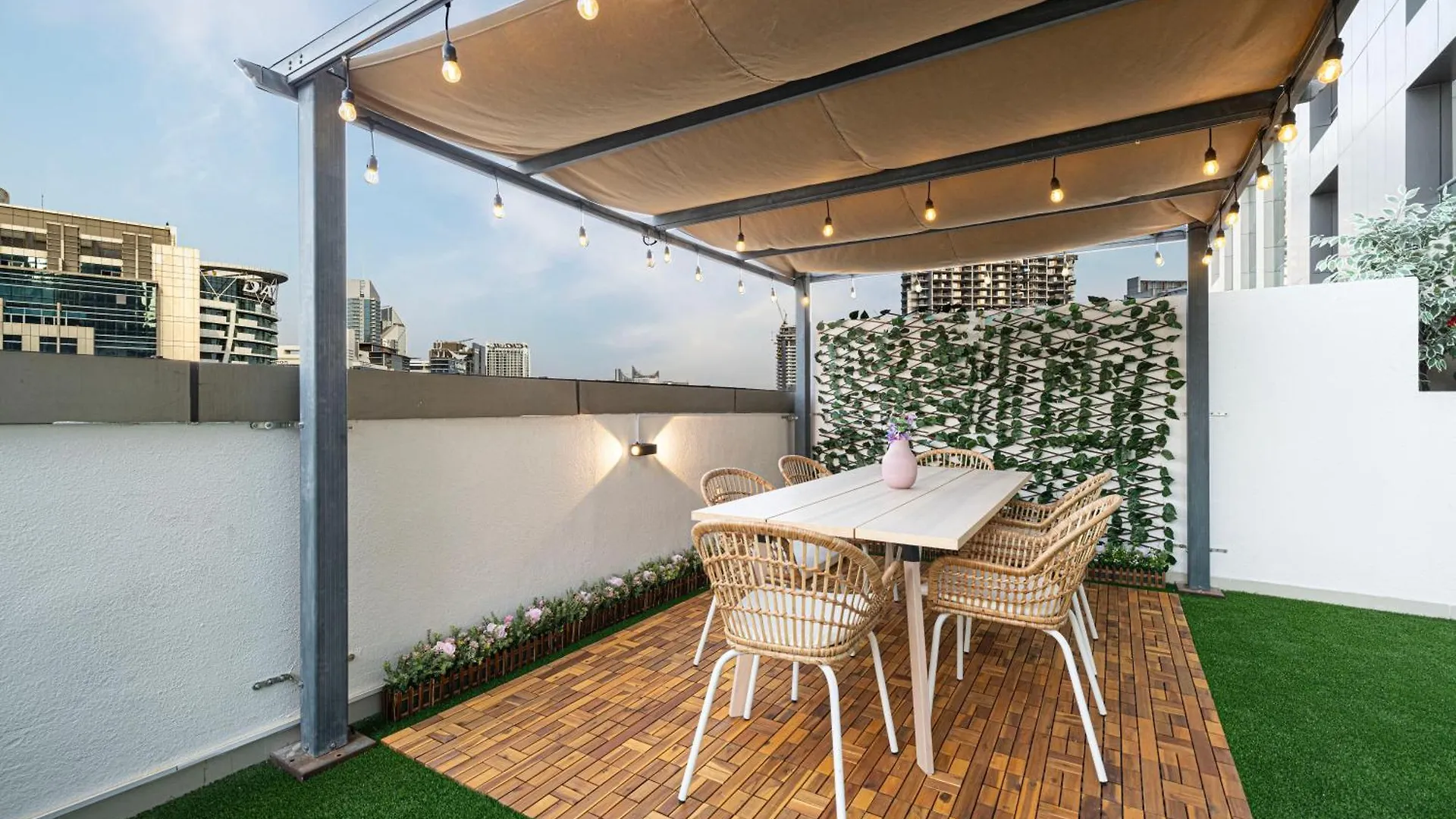 Next'House - Downtown Views Host Hostel Dubai