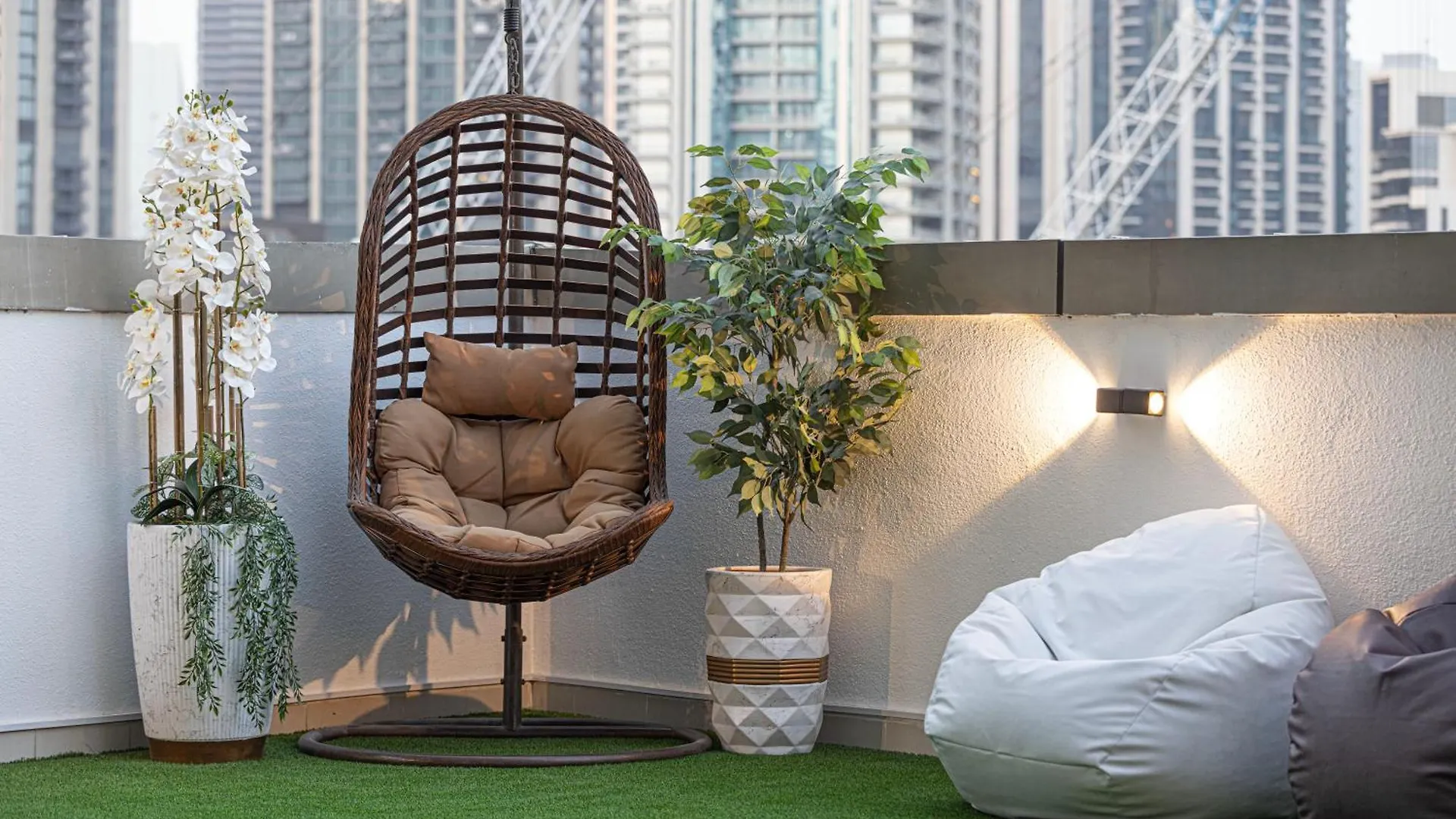 Next'House - Downtown Views Host Hostel Dubai United Arab Emirates