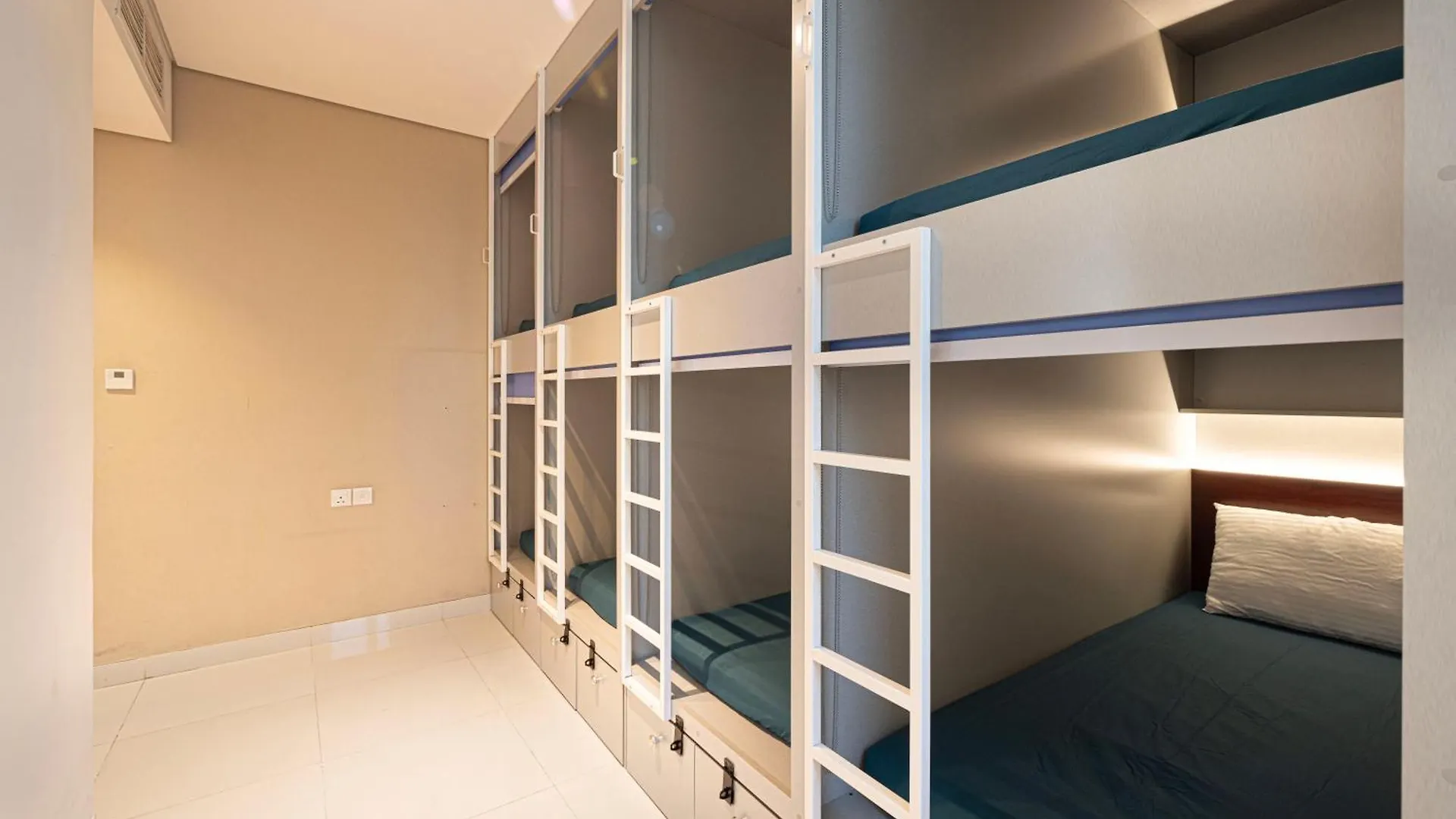 Next'House - Downtown Views Host Hostel Ντουμπάι