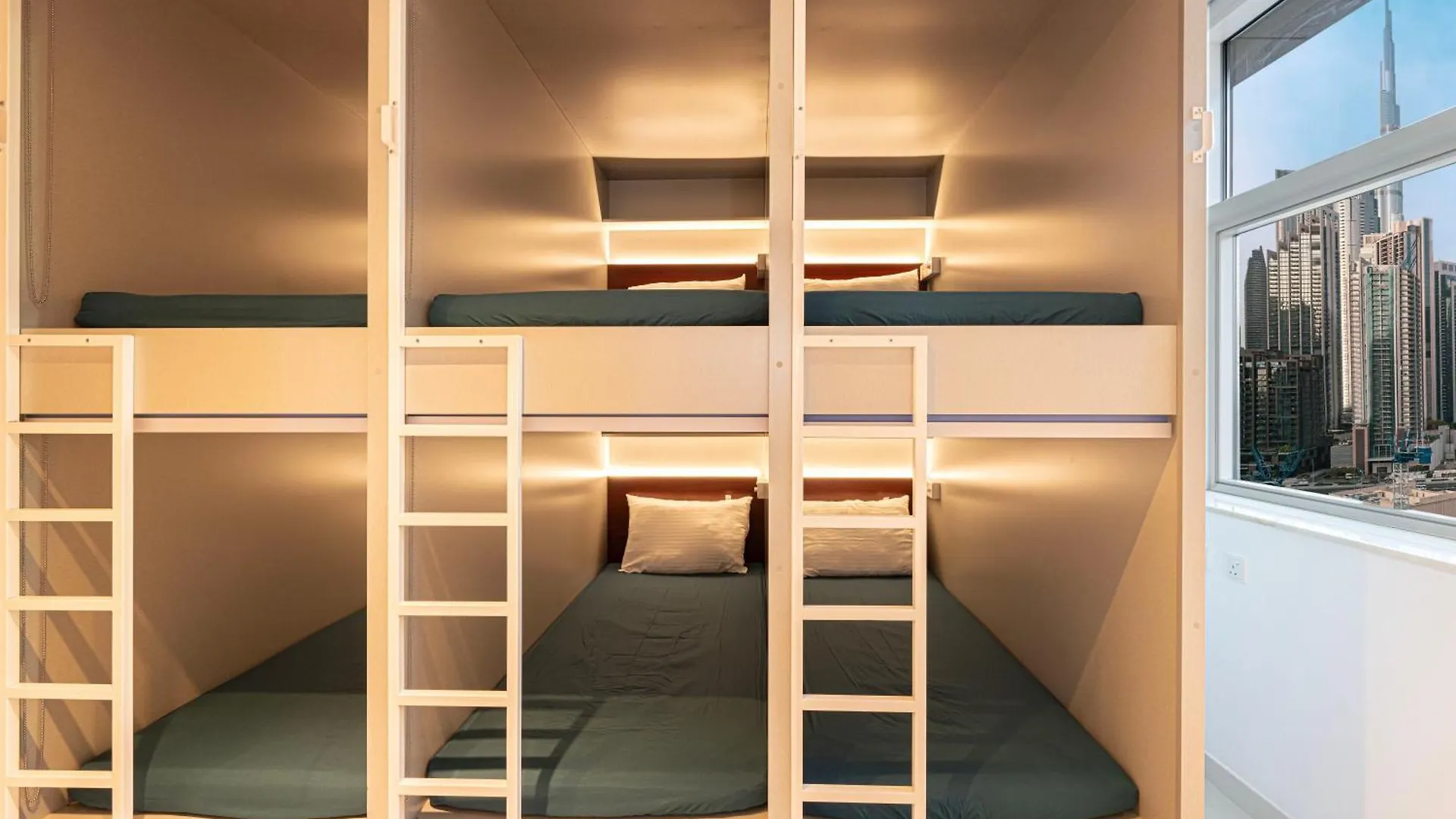 Next'House - Downtown Views Host Hostel Ντουμπάι