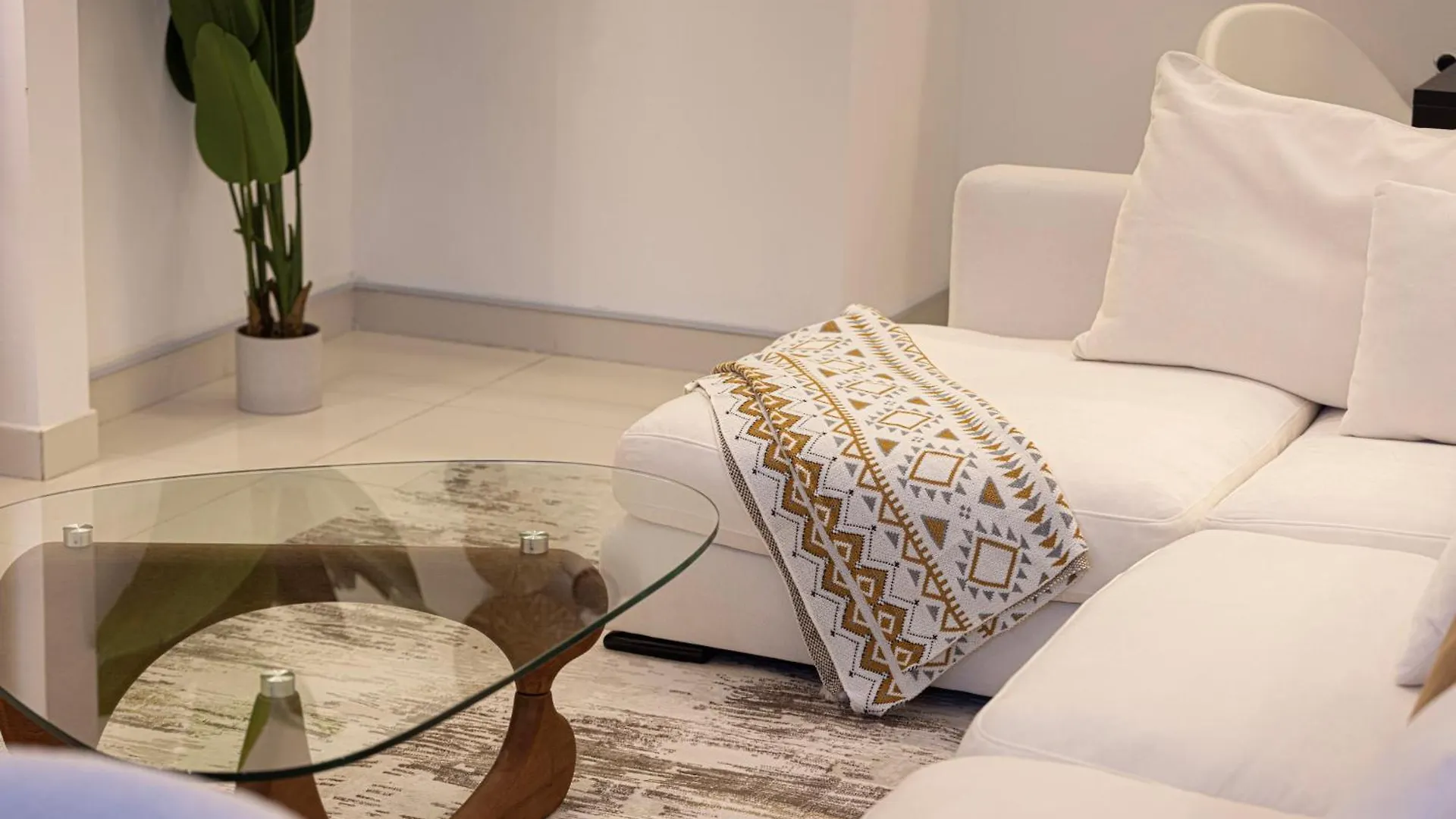 Next'House - Downtown Views Host Hostel Ντουμπάι